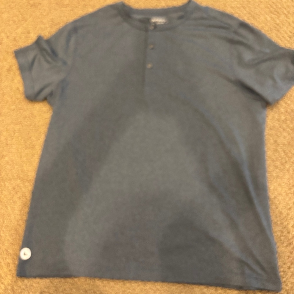 Men’s Untuckit tshirt